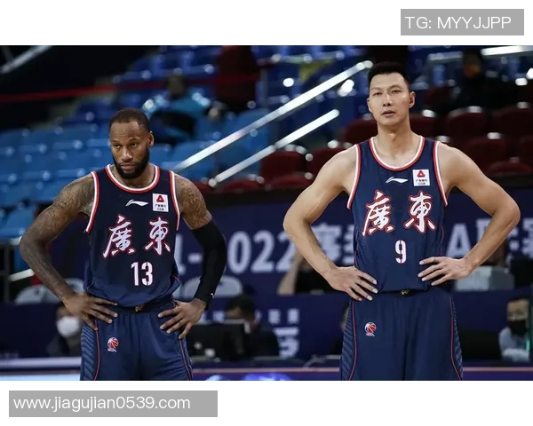 南京篮球队配合默契创新高排名引发关注展现团队实力与战术智慧 南京篮球队配合默契创新高排名引发关注展现团队实力与战术智慧