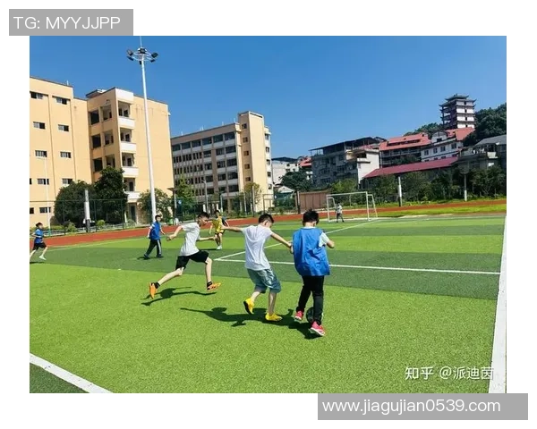 足球明星封闭训练揭秘他们的成长与挑战